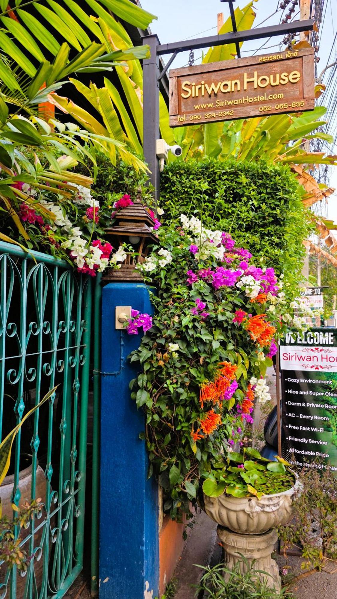 Siriwan Hostel Chiang Mai Exterior photo
